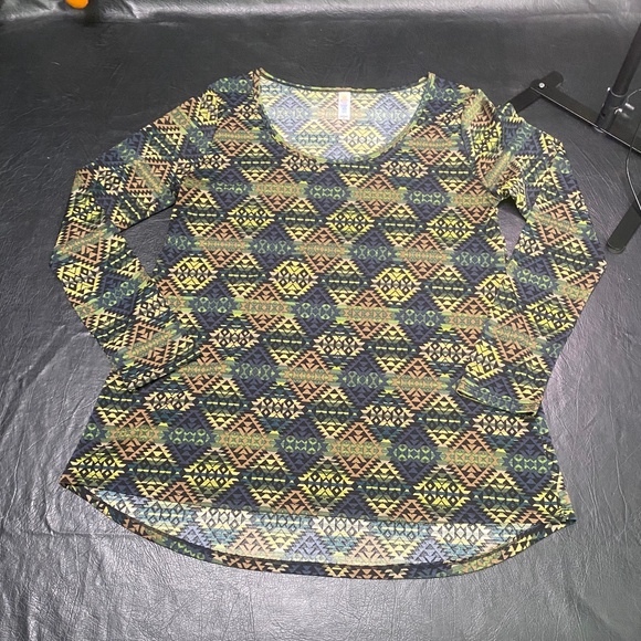 NWOT LulaRoe Lynnae Long Sleeve Top (M) - Picture 3 of 6